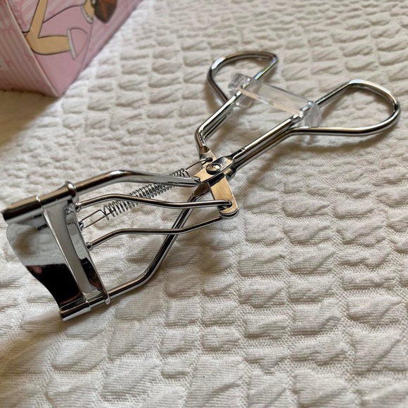 NEW The Vintage Cosmetic Company Eyelash Curler - Picture 5 of 5